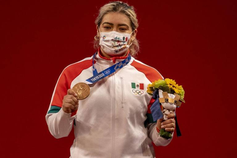 ¡Aremi Fuentes levanta el tercer bronce para México en Tokio 2020!