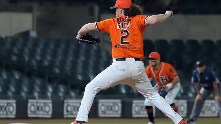 Wilmer Ríos se embolsa el triunfo.