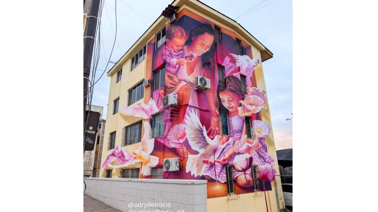 La obra de Adry del Rocío, una muralista de Guadalajara que ha llevado su arte a más de 25 países.