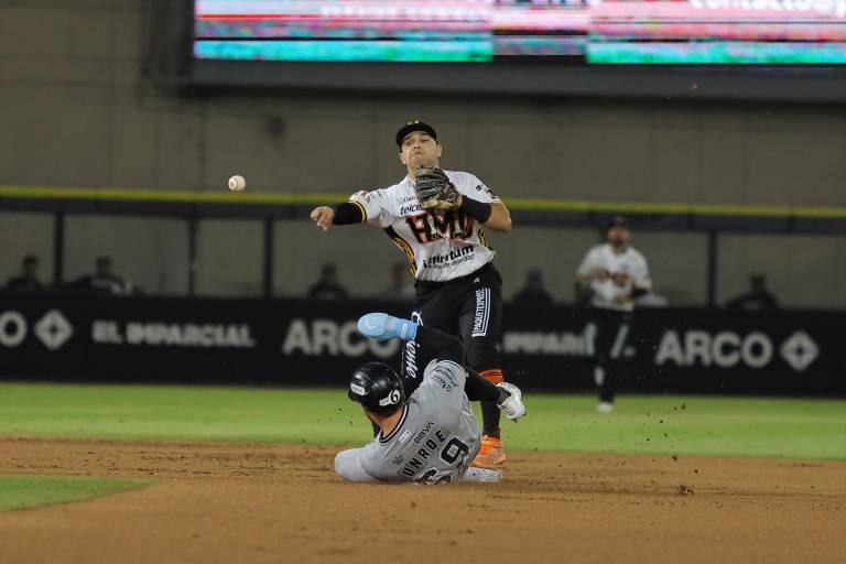 Naranjeros cae ante Sultanes en el tercero de la serie