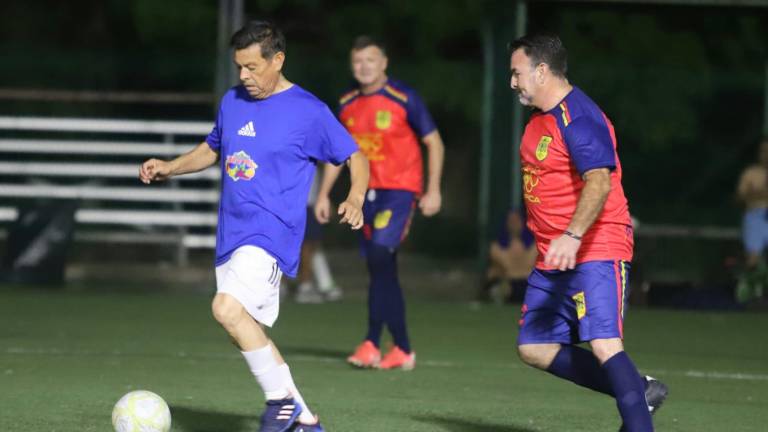 Frutería Bernal debuta con triunfo en la Copa Jorge Muzquiz Llorente.