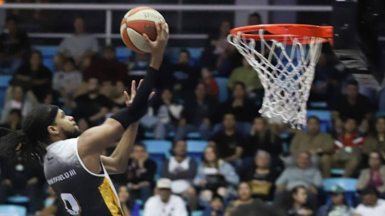 Venados Basketball tiene marca de 7-7.