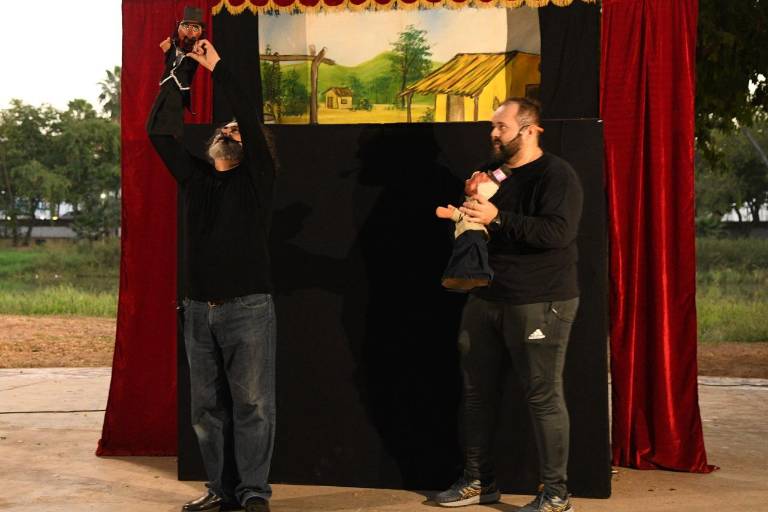 ‘Arte en las Riberas’ regala sonrisas a familias culiacanenses