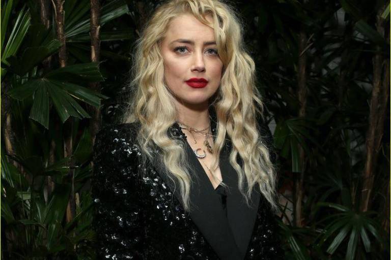 Despide Amber Heard a su equipo de relaciones públicas