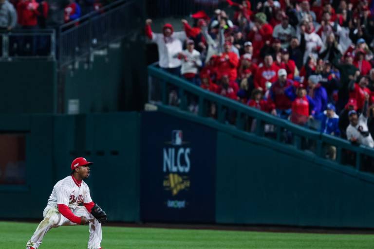 Segura brilla y Filis doblegan a Padres para irse arriba en la Serie de Campeonato