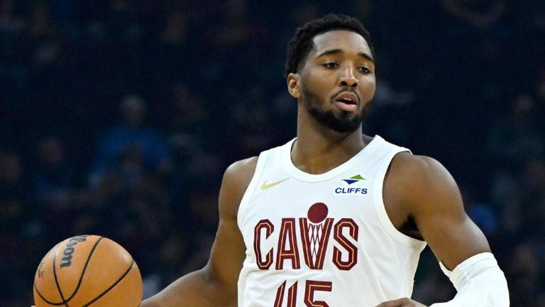 Donovan Mitchell cerró de gran forma el encuentro en el que los Cavaliers superaron a los Grizzlies.