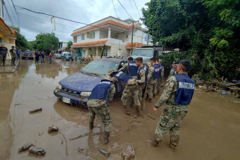 Marina despliega apoyo a comunidades afectadas por lluvias en varios estados