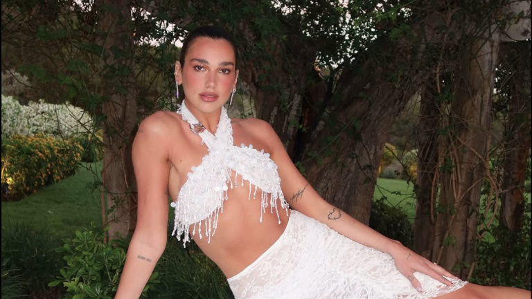 Dua Lipa.