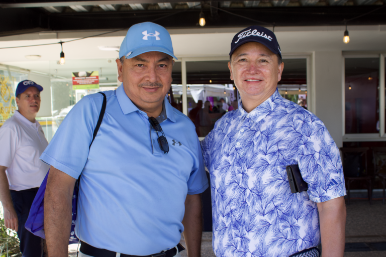 Dan golfistas un swing por la educación en el Torneo de Golf Exatec Blue Open