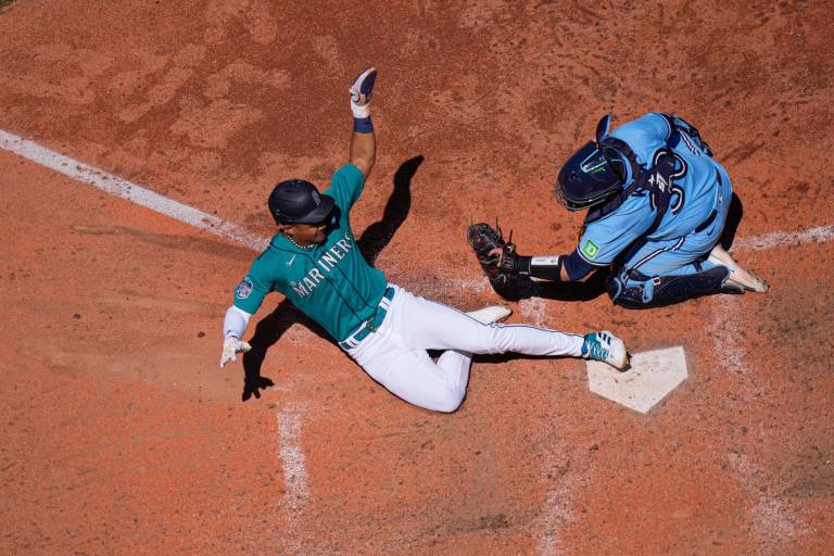 Andrés Muñoz lanza lumbre ante Azulejos