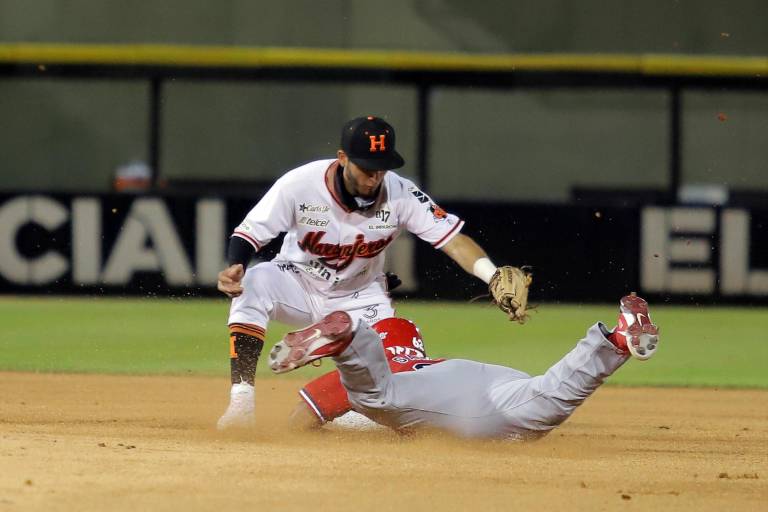 Naranjeros de Hermosillo despluma a Águilas de Mexicali en el juego inaugural