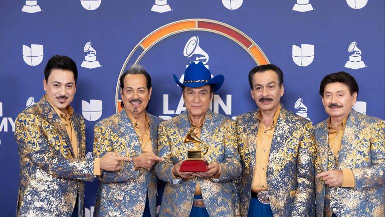 Los Tigres del Norte triunfan en los Latin Grammy.