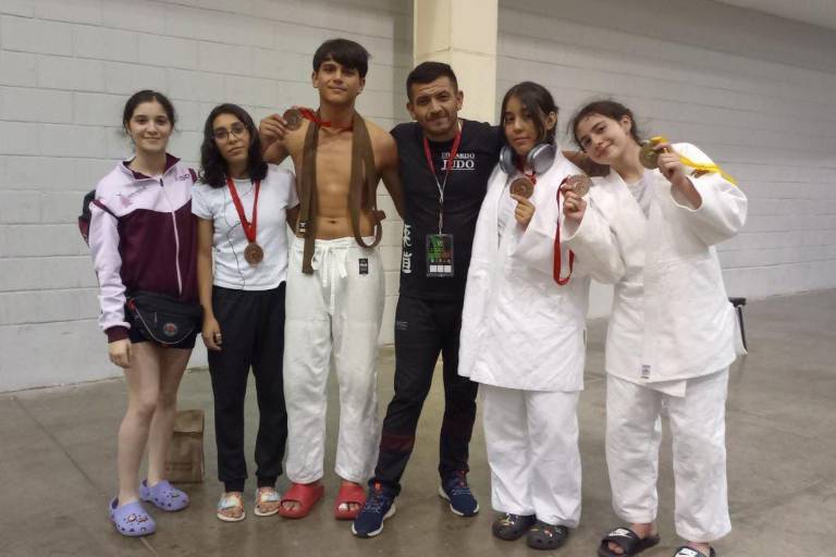 Judocas rosarenses conquistan 3 medallas de bronce en torneo nacional