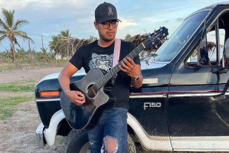 Marco Antonio no llegó a su compromiso musical; murió tras chocar contra una vaca en carretera
