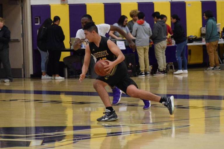 El basquetbolista Emilio Argüelles Picos está en la mira de universidades de Estados Unidos
