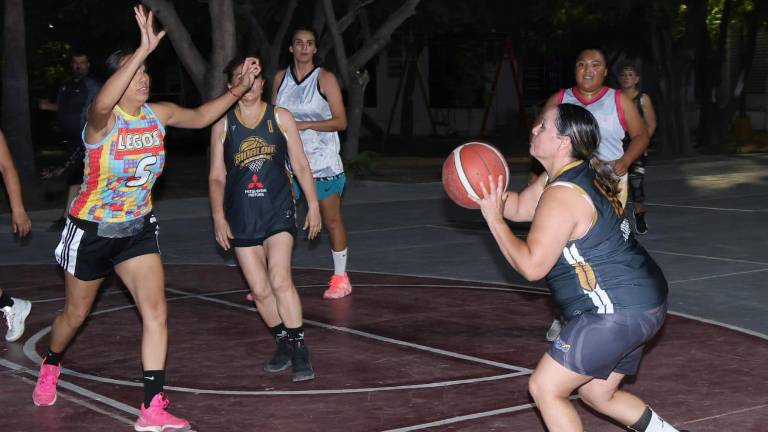 El torneo sigue en sus diferentes categorías.