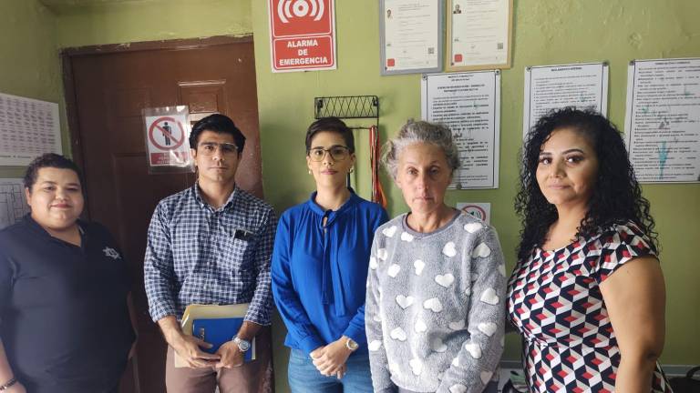 La mujer extranjera se encuentra en las instalaciones del Centro Terapéutico del Ser, en espera de que aparezcan sus familiares.