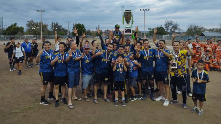Visane-Ramada se convierte en tricampeón en Futbol Intermédicos
