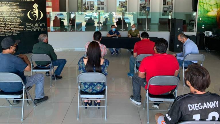 Se realizó la reunión con síndicos municipales y promotores de las 17 sindicaturas.