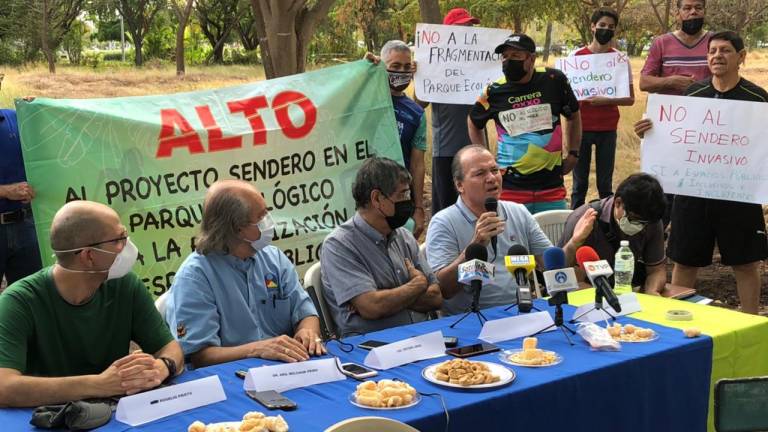 Se manifiestan vecinos de Culiacán una vez más contra el proyecto en el Parque Ecológico