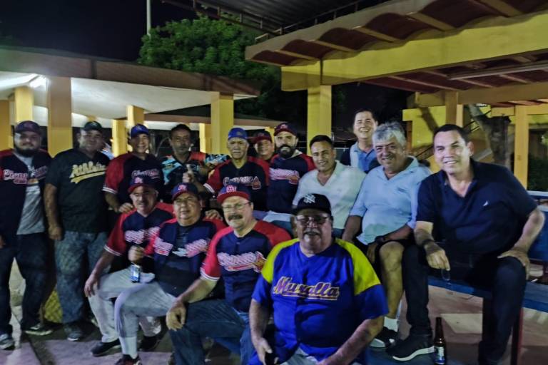 Celebran con un desayuno el Día del Ingeniero en Mazatlán