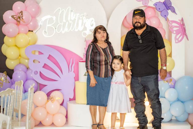 Paula Daniela es hija de Dios