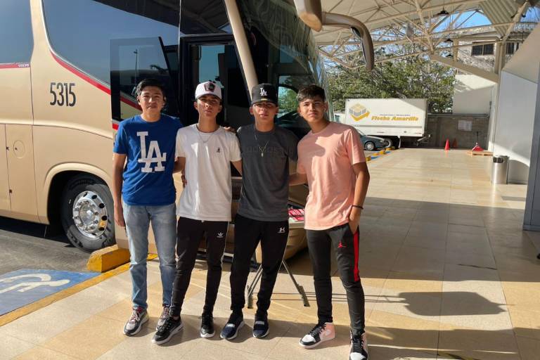 Salen sinaloenses a buscar su sueño con el América