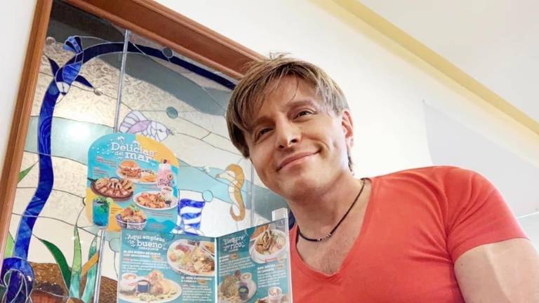 Mario Iván Martínez en Restaurante Panamá