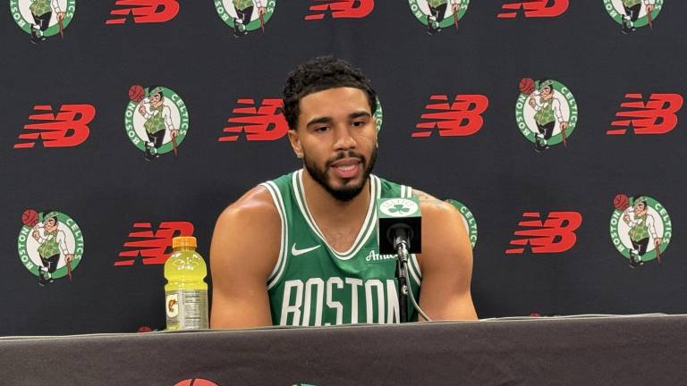 Jaysom Tatum quedó como la única figura relevante en los Celtics tras la partida de Jaylen Brown.