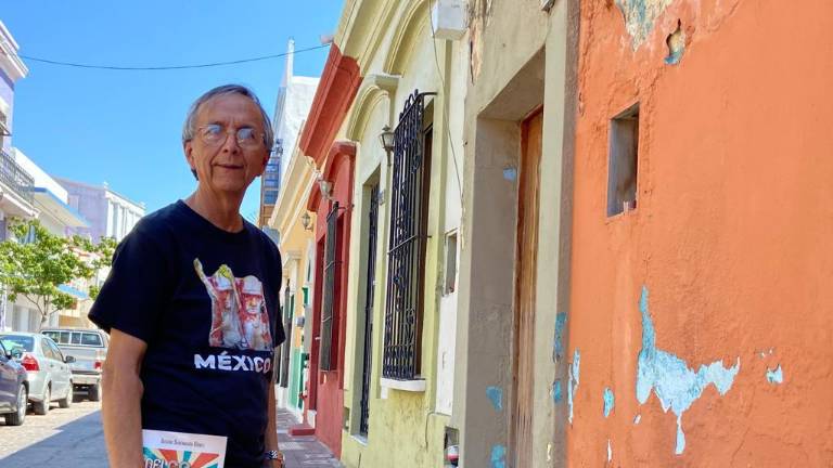 Este jueves, revive Arturo Santamaría la izquierda que no fue en la presentación de su novela en Culiacán