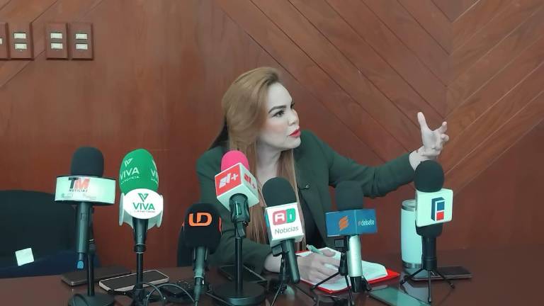 Paola Gárate Valenzuela, Diputada local por el PRI, critica la crisis de violencia que vive Sinaloa.