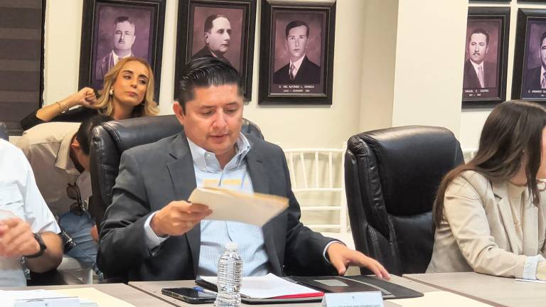 El regidor César Emiliano Gerardo Lugo llama a policías y tránsitos de Ahome a tratar bien a ciudadanos durante temporada decembrina.