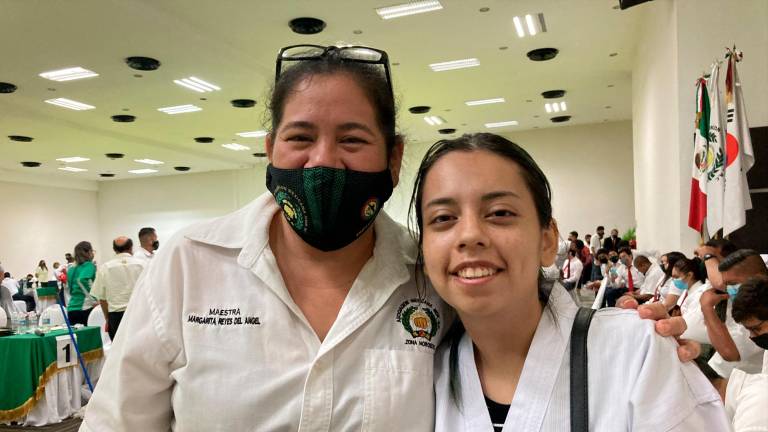 Margarita Reyes del Ángel y Ana Karen Grandini Dávila.