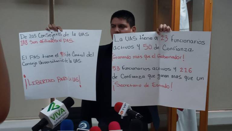 Pedro Lobo exhorta a los universitarios a hacer parlamento abierto para reformar la Ley Orgánica de la UAS.