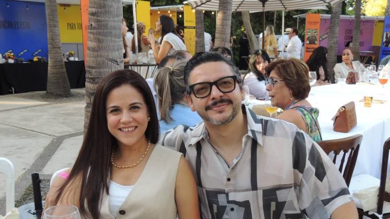 Ilsa Cárdenas y Adrián López.