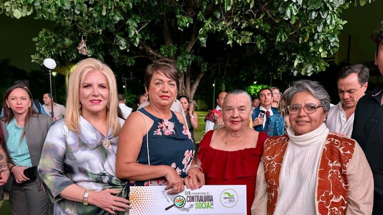 Un grupo de mujeres en Mazatlán son reconocidas por acciones de vigilancia ciudadana en Mazatlán.