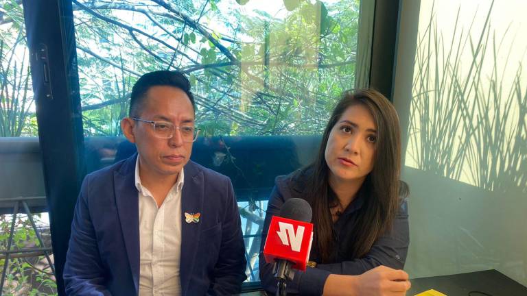 Kenia Ponce y Tiago Ventura denunciaron la discriminación contra la docente de la UAS