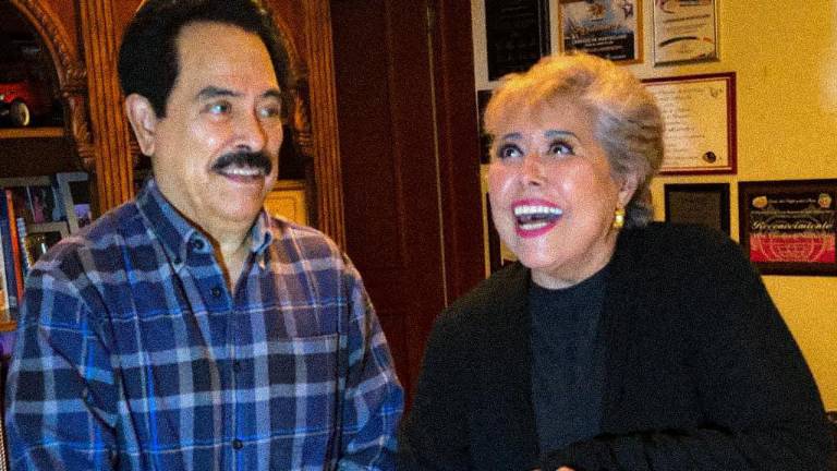 Lorenzo de Monteclaro y su esposa Rosamaría Flores.