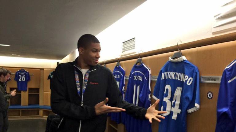 Así le dio la bienvenida Alexis Ohanian a Giannis Antetokounmpo como inversionista del Chelsea femenil.