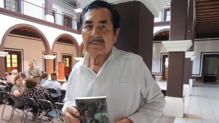 David Rubio Gutiérrez presenta su nuevo libro.