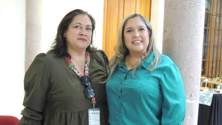 Premian la trayectoria de Martha Alicia Araujo, en el periodismo