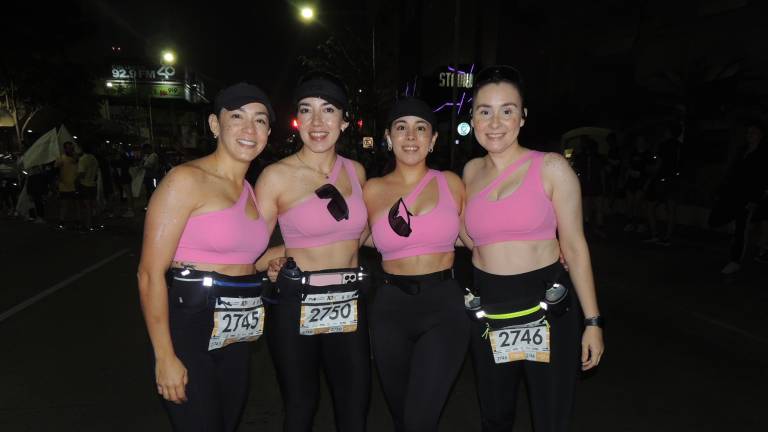 Corren en la gran fiesta del Maratón Internacional de Culiacán 2026