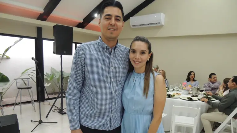 Disfrutan mamás rotarianas de su tradicional Día de las Madres