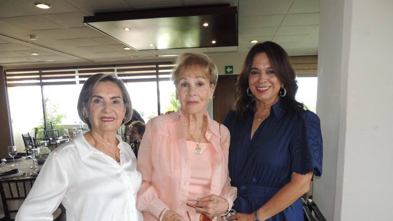 Relizan despedida especial en honor al Padre Juan Ruiz
