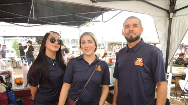 Montserrat Sandoval, Ana Elisa García y Ramón Rodríguez.