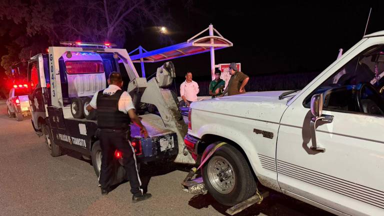 Elementos de Tránsito brindaron apoyo a automovilistas varados durante el operativo de Semana Santa.