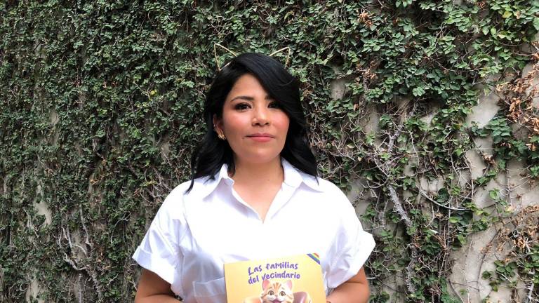 Diana Pineda presenta el libro infantil Las familias del vecindario.