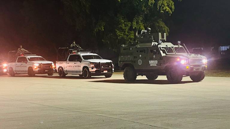 La noche del lunes llegó a Culiacán un nuevo contingente de militares que participarán en operativos en Sinaloa.