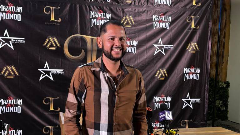 Toño Lizárraga presentó su álbum “De Mazatlán Pa’l Mundo” durante un showcase realizado en Mazatlán.