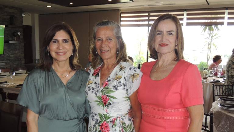 Relizan despedida especial en honor al Padre Juan Ruiz